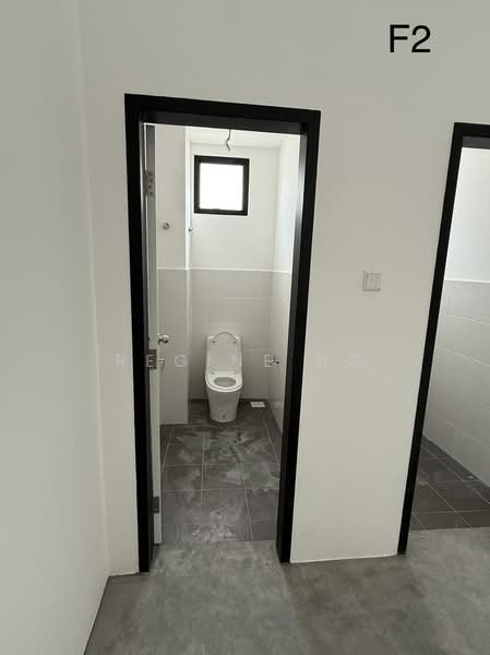 Kedai / Pejabat untuk Disewa di Iskandar Puteri (Nusajaya) (Johor) - Regine Ng - Bathroom - PropertyGuru.com.my