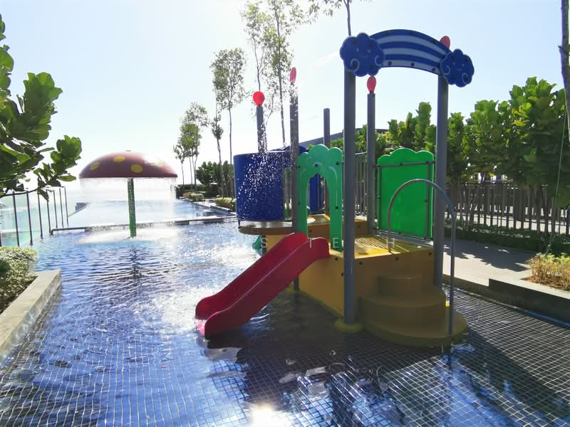 Condominium for Rent at TRI PINNACLE - Chris Teoh - Pool - PropertyGuru.com.my
