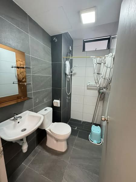 Servis Apartment untuk Dijual di Traders Garden @ Cheras Selatan - JK Leong - Bathroom - PropertyGuru.com.my