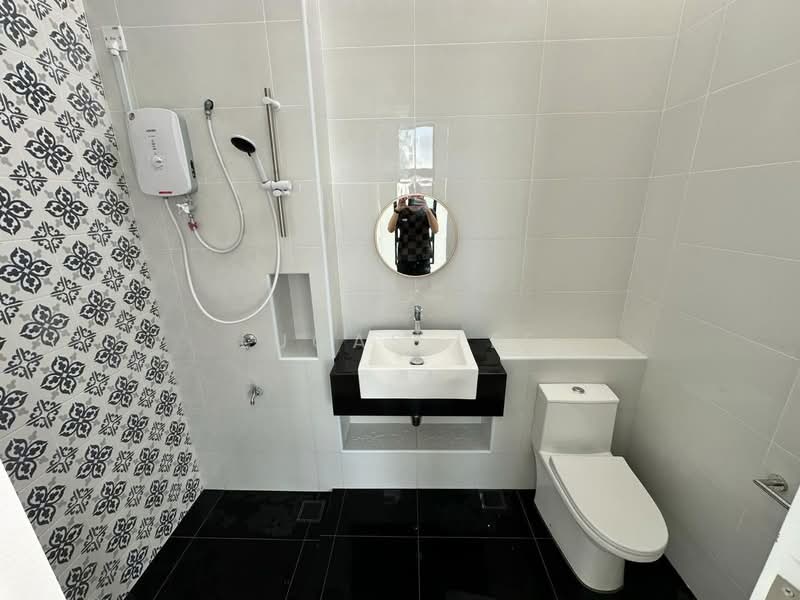 Terraced House for Rent in Kota Masai (Pasir Gudang) - Lucas Lee - Bathroom - PropertyGuru.com.my