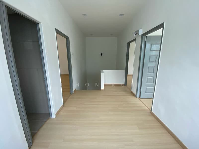 Semi-Detached House for Sale in Taman Majidee (Johor Bahru) - U Hon Kun - Corridor - PropertyGuru.com.my