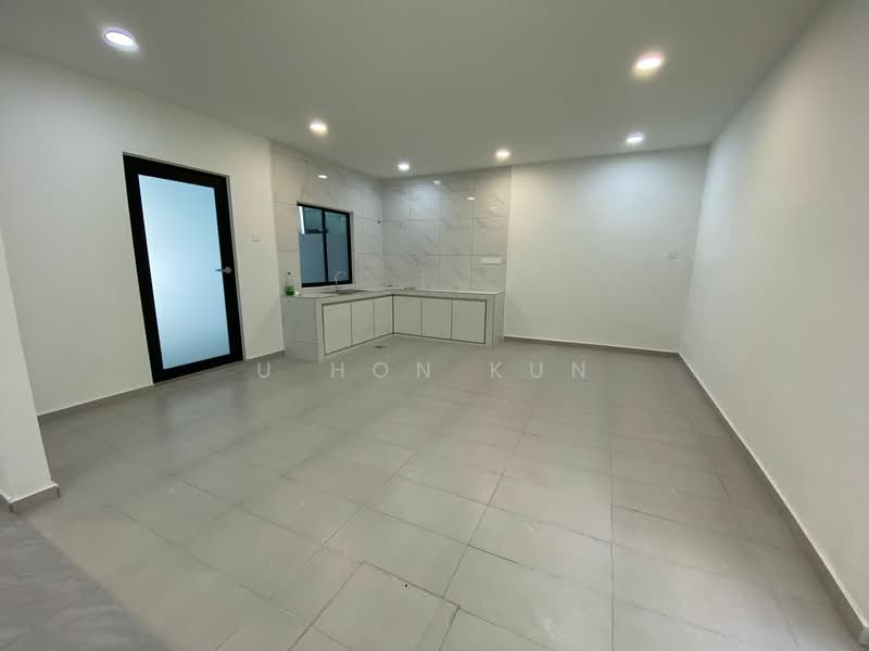 Semi-Detached House for Sale in Taman Majidee (Johor Bahru) - U Hon Kun - Kitchen - PropertyGuru.com.my