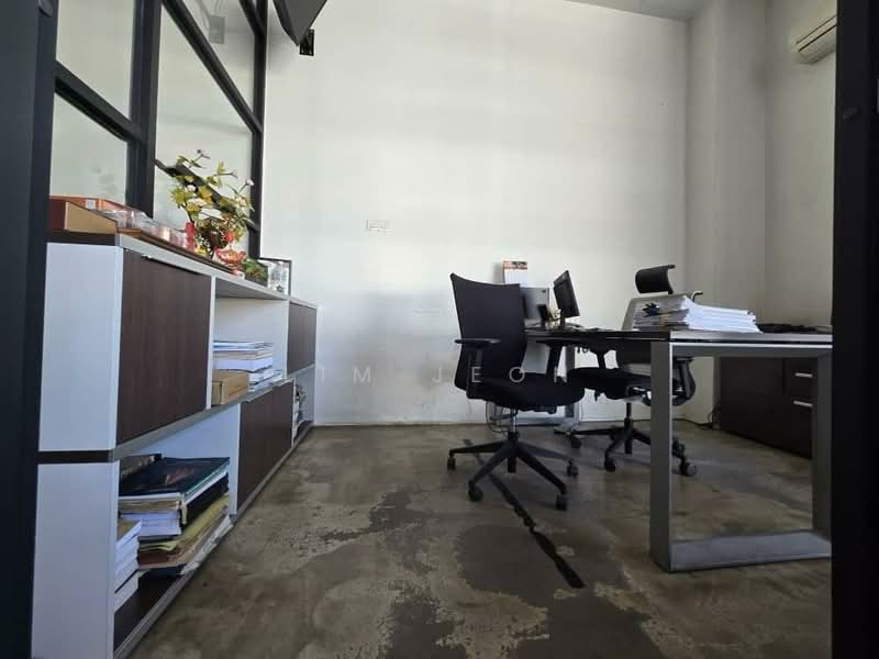 Factory for Sale in Sungai Buloh (Selangor) - Lim Jeon - Interior - PropertyGuru.com.my