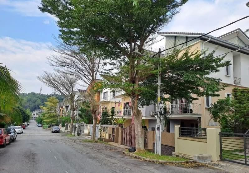 Rumah Berkembar untuk Dijual di Taman Puncak Saujana (Kajang) - Allen . - Exterior - PropertyGuru.com.my