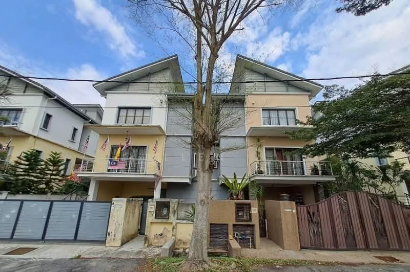 Rumah Berkembar untuk Dijual di Taman Puncak Saujana (Kajang) - Allen . - Exterior - PropertyGuru.com.my