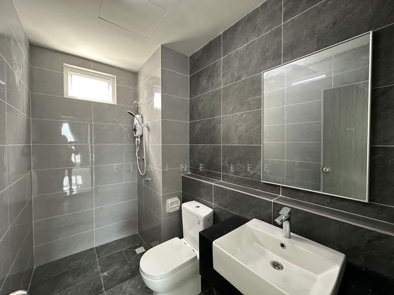 Kondominium untuk Disewa di Lucerne Residences - Elaine Lee - Bathroom - PropertyGuru.com.my