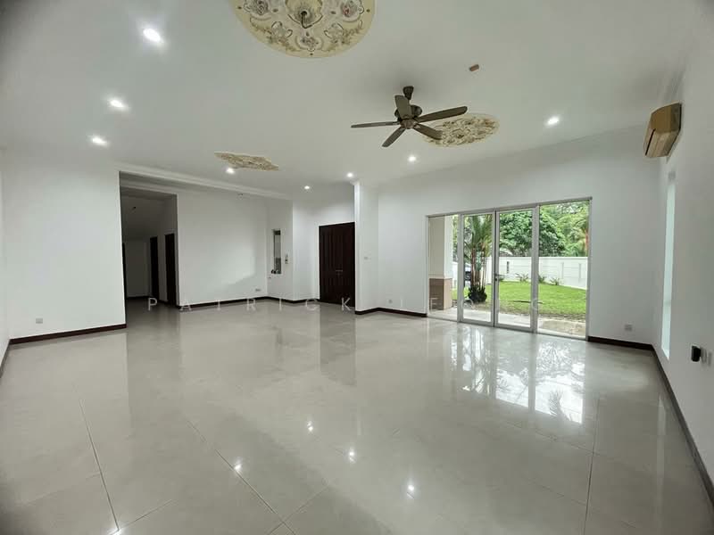 Banglo Pautan untuk Dijual di Tropicana (Petaling Jaya) - Patrick Leong - Living Room - PropertyGuru.com.my
