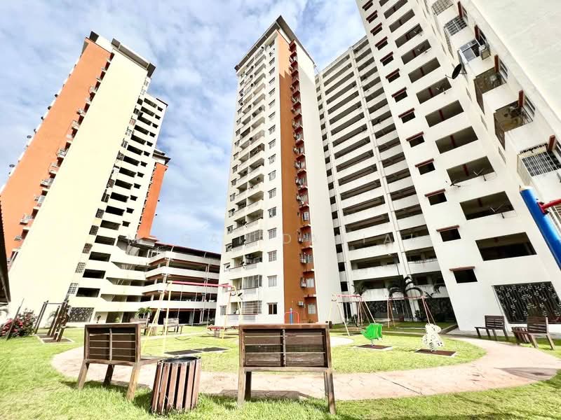 Pangsapuri untuk Dijual di Sri Ixora Apartment - Megat Danial - PropertyGuru.com.my