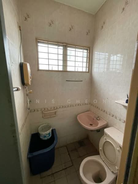 Rumah Teres 2 Tingkat untuk Dijual di Taman Wangsa Permai (Kepong) - Yanis Cheong - Bathroom - PropertyGuru.com.my