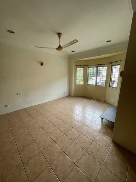 Rumah Teres 2 Tingkat untuk Dijual di Taman Wangsa Permai (Kepong) - Yanis Cheong - Living Room - PropertyGuru.com.my