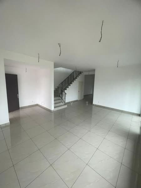 Rumah Kluster untuk Dijual di Taman Austin Duta (Tebrau) - Tommy Tai - Living Room - PropertyGuru.com.my