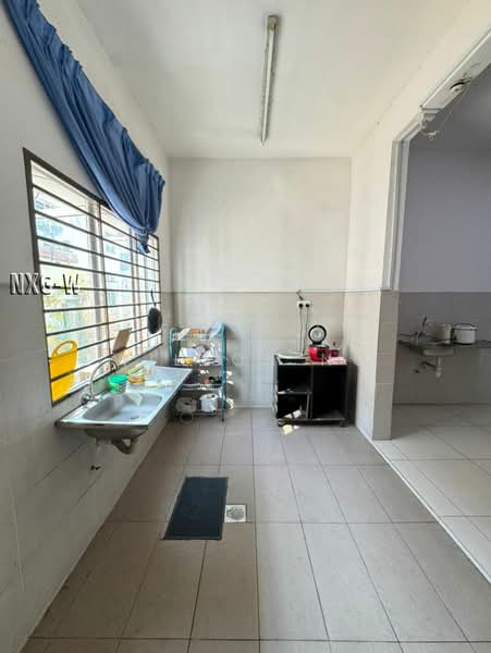 3-storey Terraced House for Sale in Bandar Puteri Klang (Klang) - Wilson Ng - Kitchen - PropertyGuru.com.my