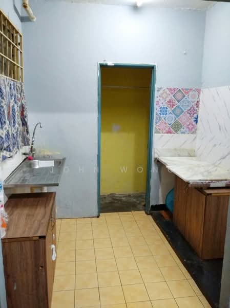 Flat for Rent at Sri Indah - John Wong - Kitchen - PropertyGuru.com.my