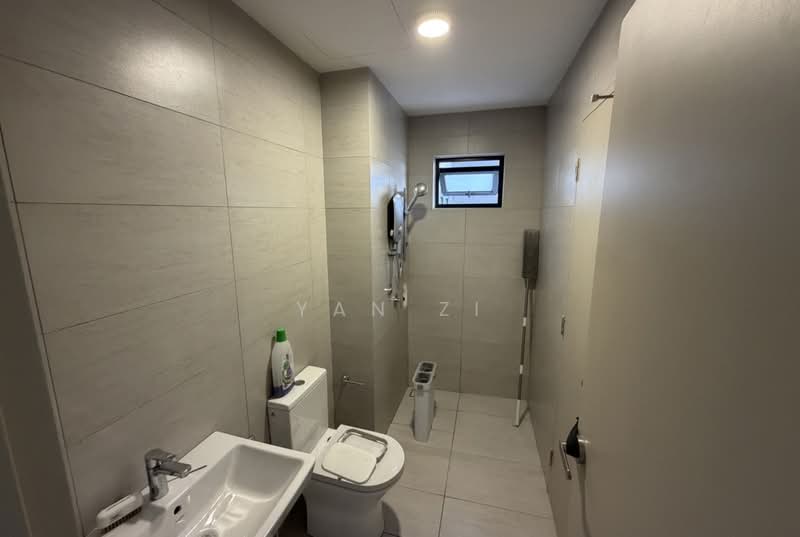 Service Residence for Sale at Residensi Ava @ Kiara Bay - Yan Zi - Bathroom - PropertyGuru.com.my
