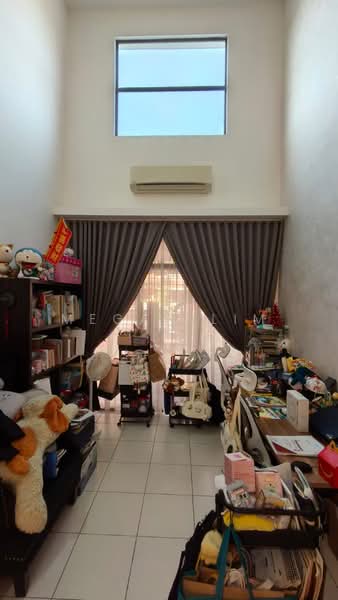 Rumah Teres 3 Tingkat untuk Dijual di Sungai Besi (Kuala Lumpur) - Megan Lim - Living Room - PropertyGuru.com.my