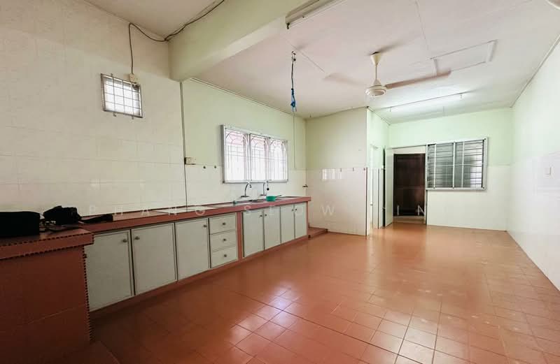 Rumah Teres 1 Tingkat untuk Dijual di Taman Pokok Mangga (Balai Panjang) - Phang Seow Ling - Kitchen - PropertyGuru.com.my