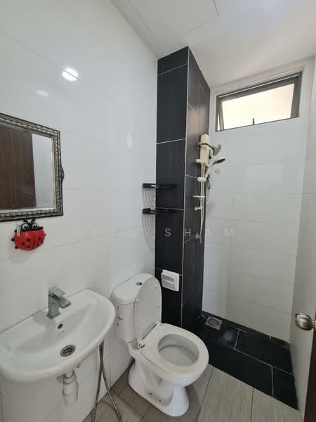Service Residence for Sale at Seasons Garden Residences - Afiq Sham - Bathroom - PropertyGuru.com.my