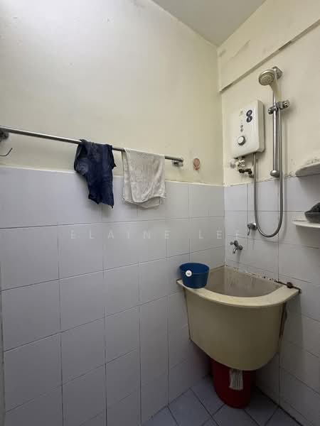 Apartment for Rent at Krystal Heights - Elaine Lee - Bathroom - PropertyGuru.com.my