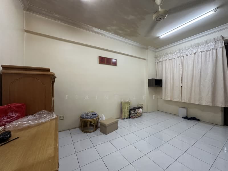 Apartment for Rent at Krystal Heights - Elaine Lee - Living Room - PropertyGuru.com.my