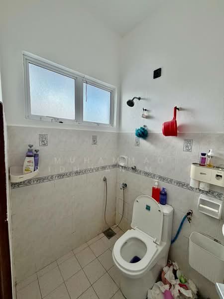 Bungalow for Sale in Taman Rasah Kemayan (Rasah) - Muhammad Ridhwan Mohd Huzairi - Bathroom - PropertyGuru.com.my