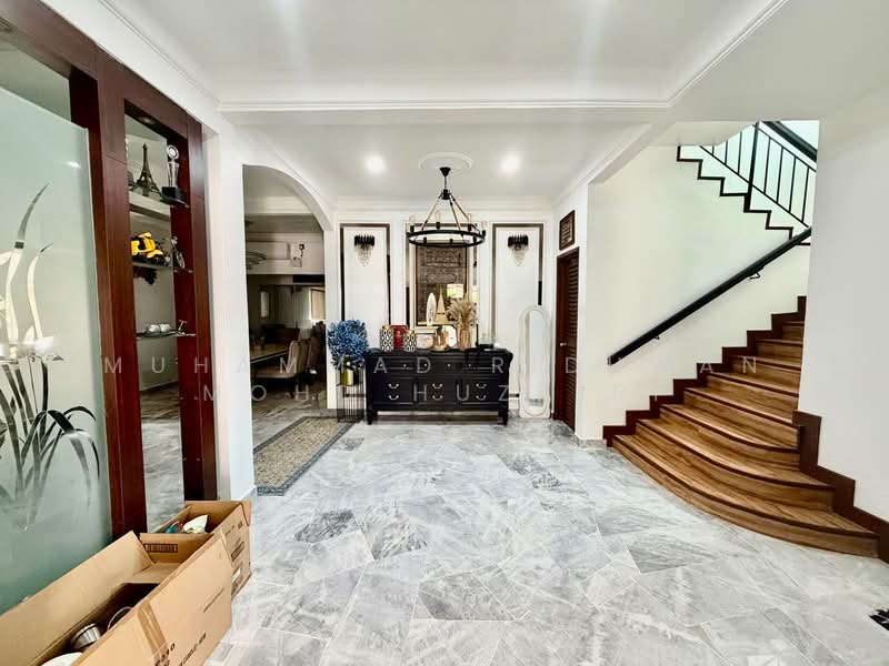 Bungalow for Sale in Taman Rasah Kemayan (Rasah) - Muhammad Ridhwan Mohd Huzairi - Entrance - PropertyGuru.com.my