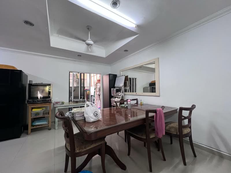Rumah Teres untuk Dijual di Sungai Buloh (Selangor) - Aziz Saad - Dining Room - PropertyGuru.com.my