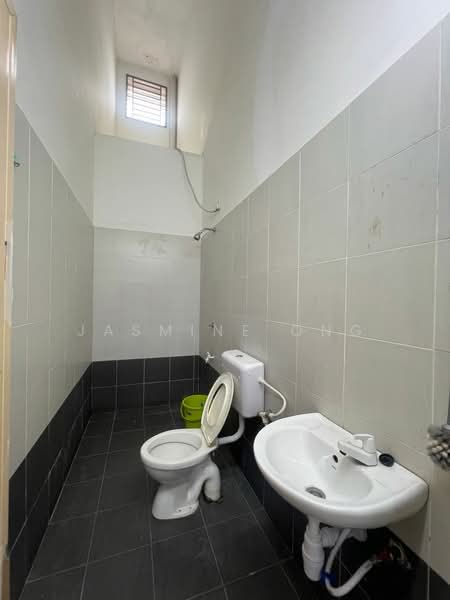 2-storey Terraced House for Rent in Taman JP Perdana (Johor Bahru) - Jasmine Ong - Bathroom - PropertyGuru.com.my