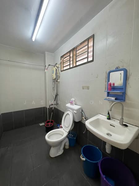 2-storey Terraced House for Rent in Taman JP Perdana (Johor Bahru) - Jasmine Ong - Bathroom - PropertyGuru.com.my