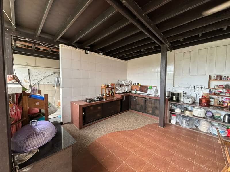 Semi-Detached House for Sale in Taman Impian Emas (Skudai) - Eva Siow - Kitchen - PropertyGuru.com.my
