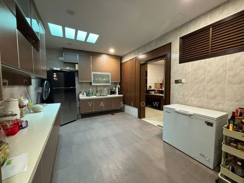 Semi-Detached House for Sale in Taman Impian Emas (Skudai) - Eva Siow - Kitchen - PropertyGuru.com.my