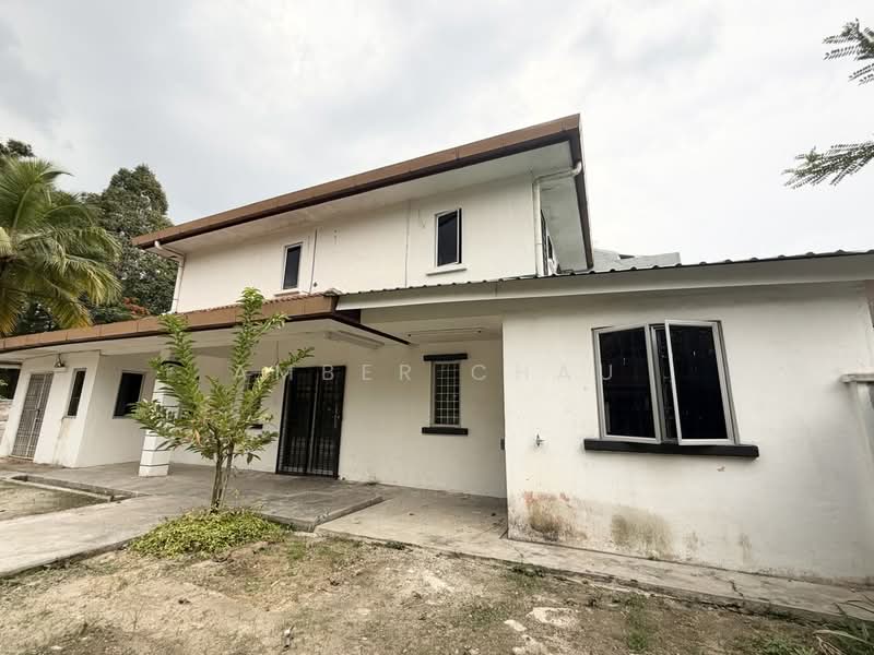 2-storey Terraced House for Sale in Bandar Putra Permai (Seri Kembangan) - Amber Chau - Exterior - PropertyGuru.com.my