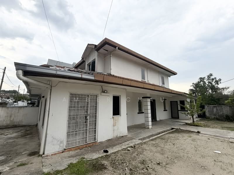 2-storey Terraced House for Sale in Bandar Putra Permai (Seri Kembangan) - Amber Chau - Exterior - PropertyGuru.com.my