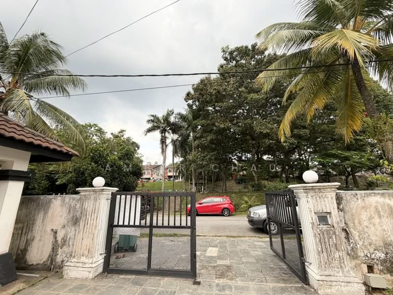 2-storey Terraced House for Sale in Bandar Putra Permai (Seri Kembangan) - Amber Chau - Exterior - PropertyGuru.com.my