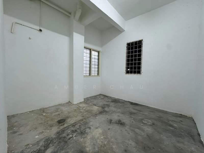 2-storey Terraced House for Sale in Bandar Putra Permai (Seri Kembangan) - Amber Chau - Interior - PropertyGuru.com.my