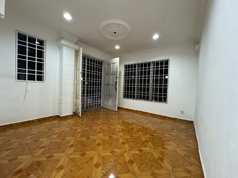2-storey Terraced House for Sale in Bandar Putra Permai (Seri Kembangan) - Amber Chau - Interior - PropertyGuru.com.my