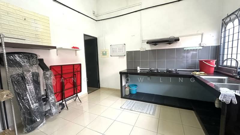 1-storey Terraced House for Sale in Taman Seri Krubong (Krubong) - Phang Seow Ling - Kitchen - PropertyGuru.com.my