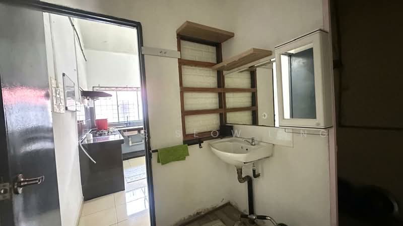 1-storey Terraced House for Sale in Taman Seri Krubong (Krubong) - Phang Seow Ling - Kitchen - PropertyGuru.com.my