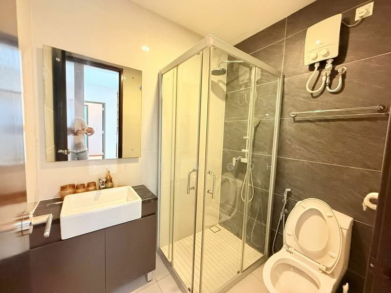 Kondominium untuk Disewa di Bay Point @ Country Garden Danga Bay - Jensen Goh - Bathroom - PropertyGuru.com.my