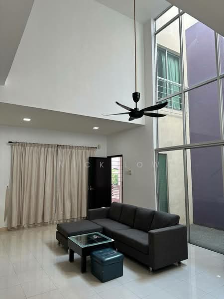 Rumah Teres 2 Tingkat untuk Disewa di Leisure Farm (Gelang Patah) - Nick Low - Living Room - PropertyGuru.com.my