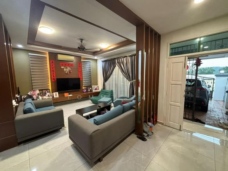 Rumah Kluster untuk Dijual di Austin Heights (Tebrau) - Tommy Tai - Living Room - PropertyGuru.com.my