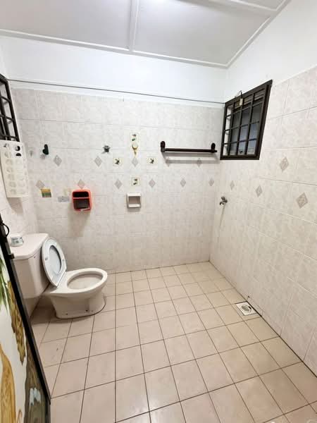2-storey Terraced House for Rent in Taman Putri Kulai (Kulai) - Nick Low - Bathroom - PropertyGuru.com.my