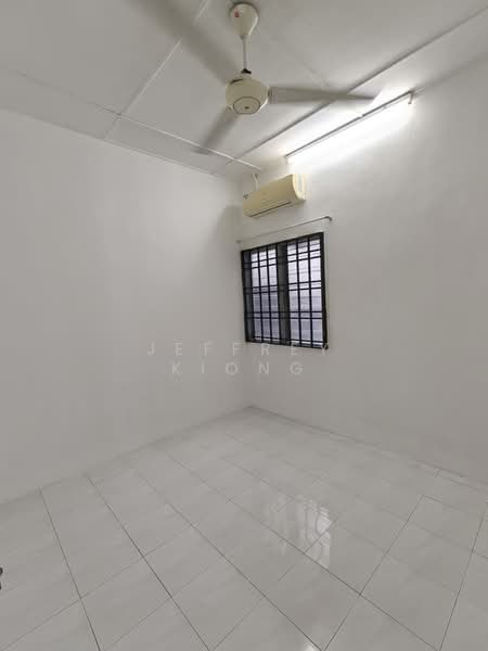 1-storey Terraced House for Sale in Bandar Putra (Kulai) - Jeffrey Kiong - Interior - PropertyGuru.com.my