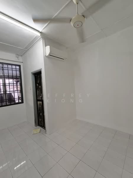 1-storey Terraced House for Sale in Bandar Putra (Kulai) - Jeffrey Kiong - Interior - PropertyGuru.com.my