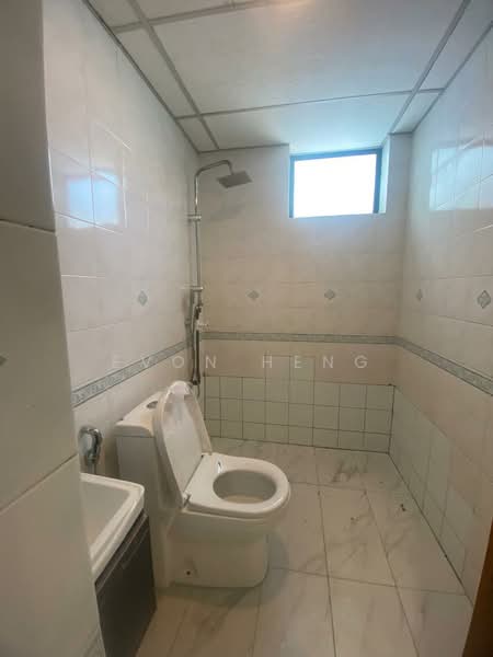 Kondominium untuk Disewa di Duta Ria - Evon Heng - Bathroom - PropertyGuru.com.my