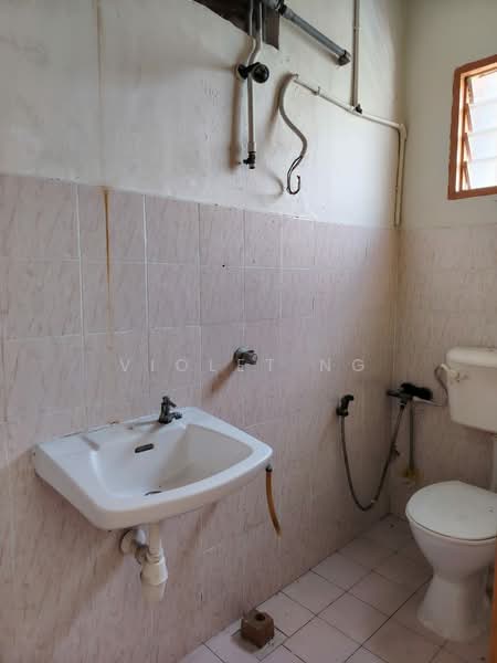 Rumah Teres 4 Tingkat untuk Disewa di Johor Bahru (Johor) - Violet Ng - Bathroom - PropertyGuru.com.my