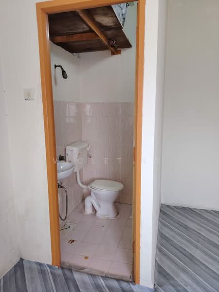 Rumah Teres 4 Tingkat untuk Disewa di Johor Bahru (Johor) - Violet Ng - Bathroom - PropertyGuru.com.my
