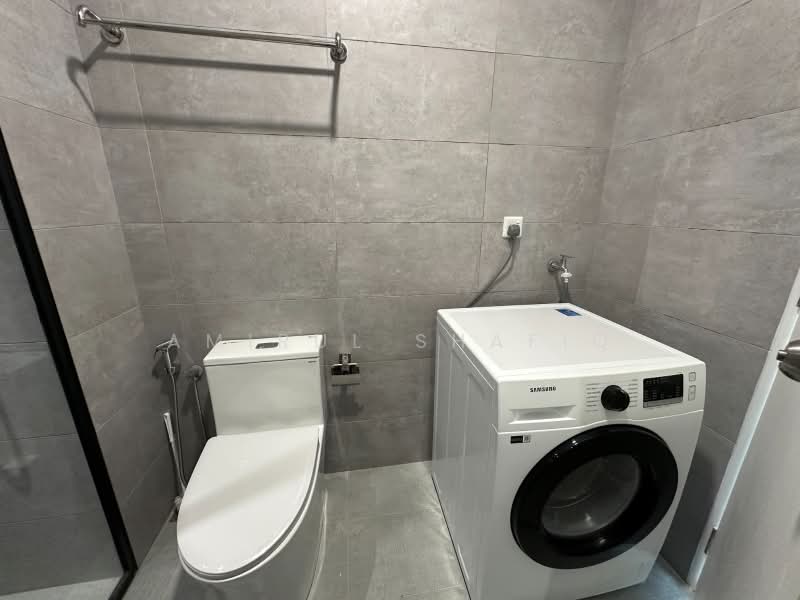 Servis Apartment untuk Disewa di Cubic Botanical - Amirul Shafiq - Bathroom - PropertyGuru.com.my
