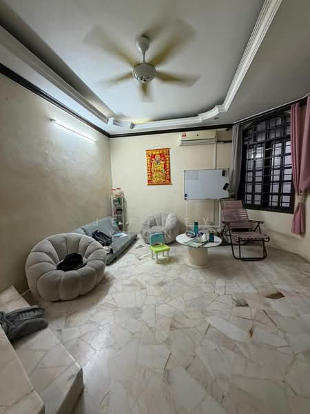 2-storey Terraced House for Rent in Taman Skudai Baru (Skudai) - Jeffrey Kiong - Living Room - PropertyGuru.com.my