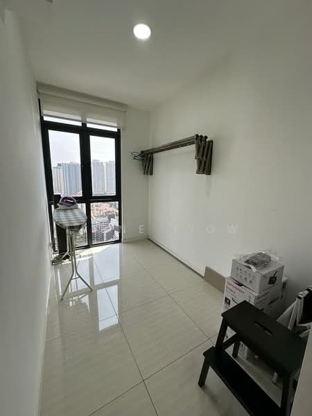 Kondominium untuk Disewa di Inwood Residences - Irene Tiow - Balcony - PropertyGuru.com.my
