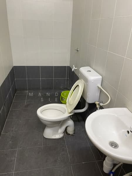 Rumah Teres 2 Tingkat untuk Disewa di Tebrau (Johor) - Mandy Goh Siew Li - Bathroom - PropertyGuru.com.my